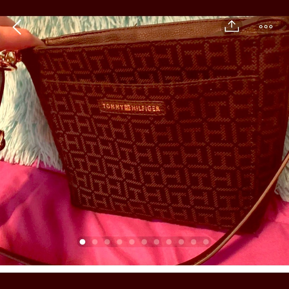 Tommy Hilfiger women’s cross body purse